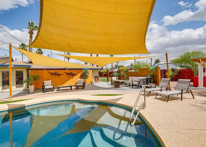 5 Mi To Phoenix Zoo Poolside Paradise!