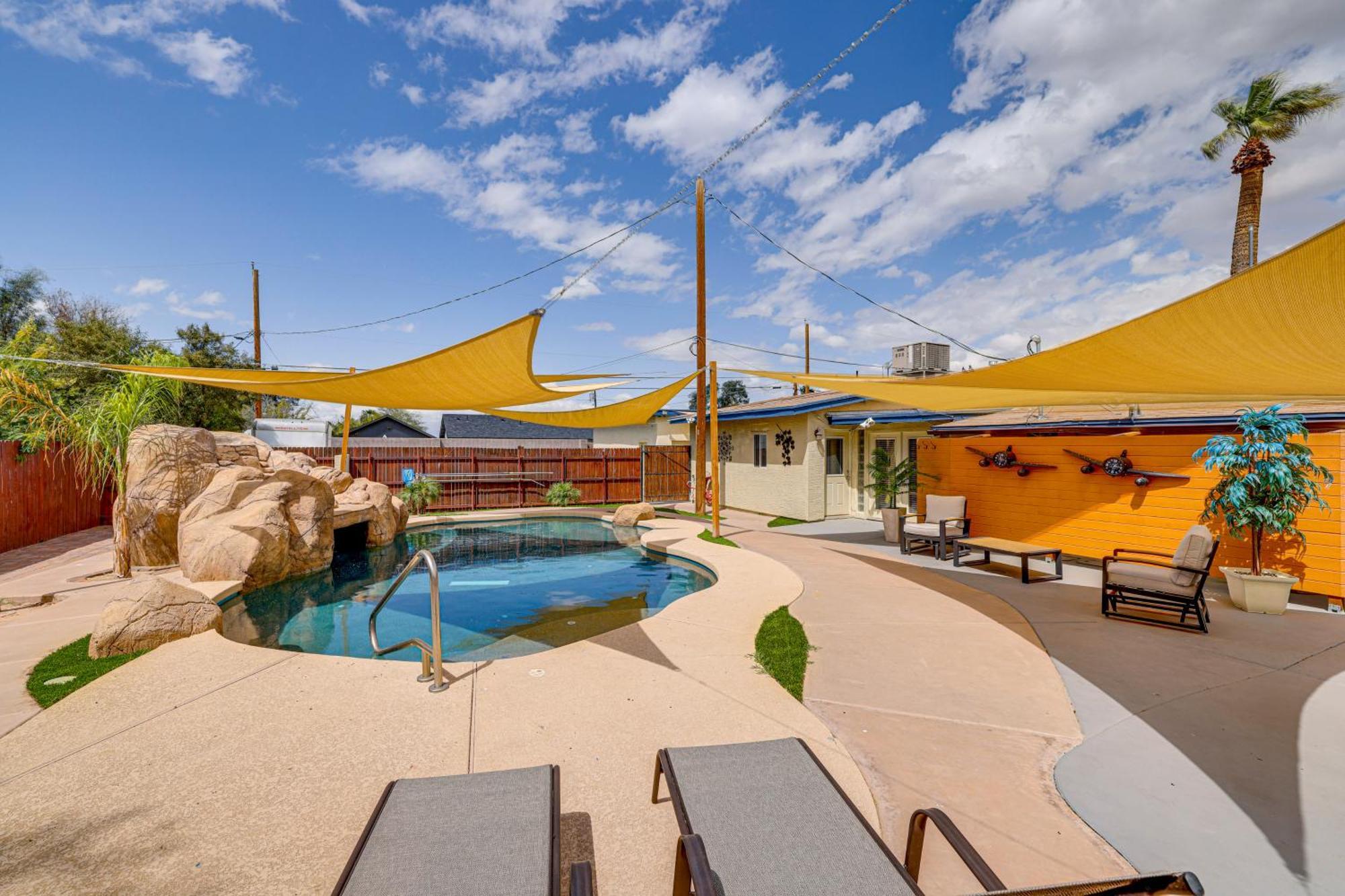 5 Mi To Zoo Poolside Paradise! *
